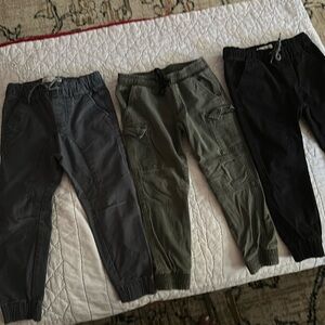 3 boy joggers size 4. Gently used. Cotton on/ art class